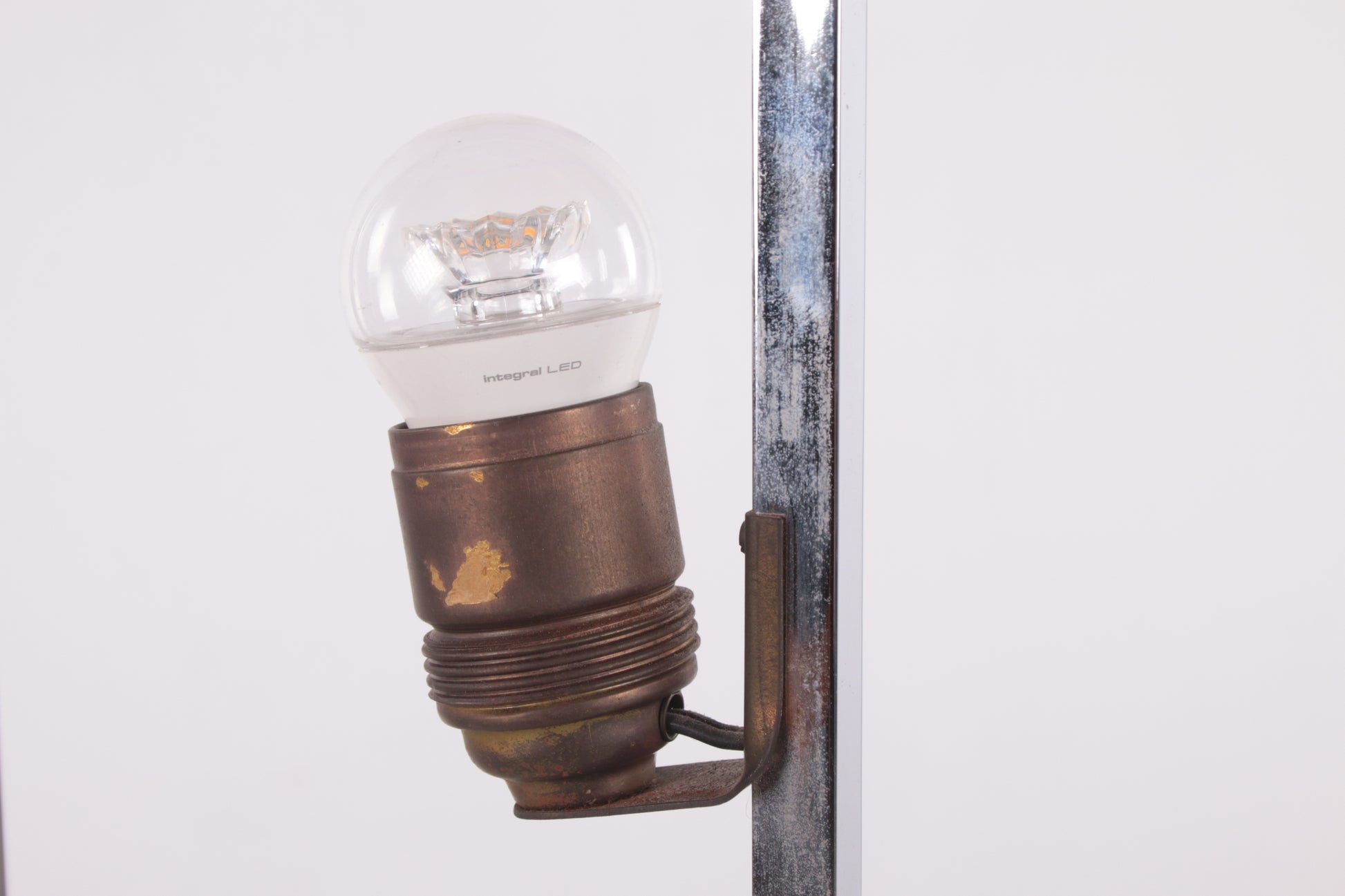 Vintage Vloerlamp met chrome en rechte kap detail lampje