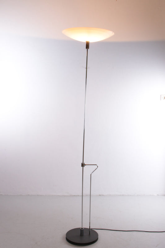 VeArt Vloerlamp Design by Jeannot Cerutti voorkant licht aan