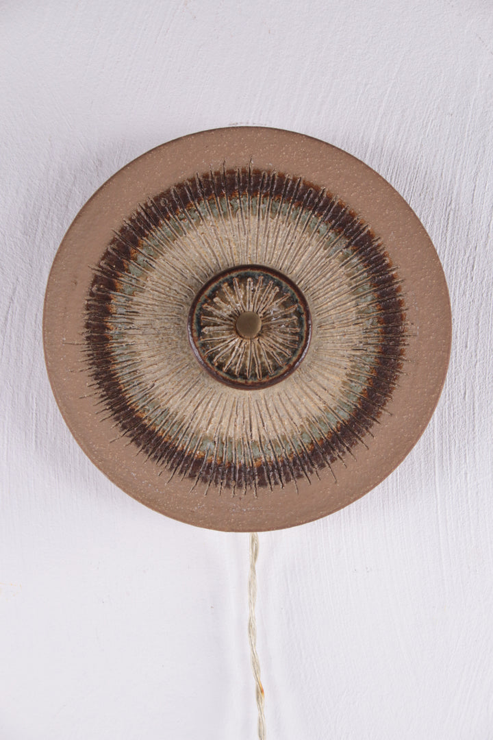 Soholm Wandlamp van Noomi Backhausen & Poul Brandborg voorkant licht uit