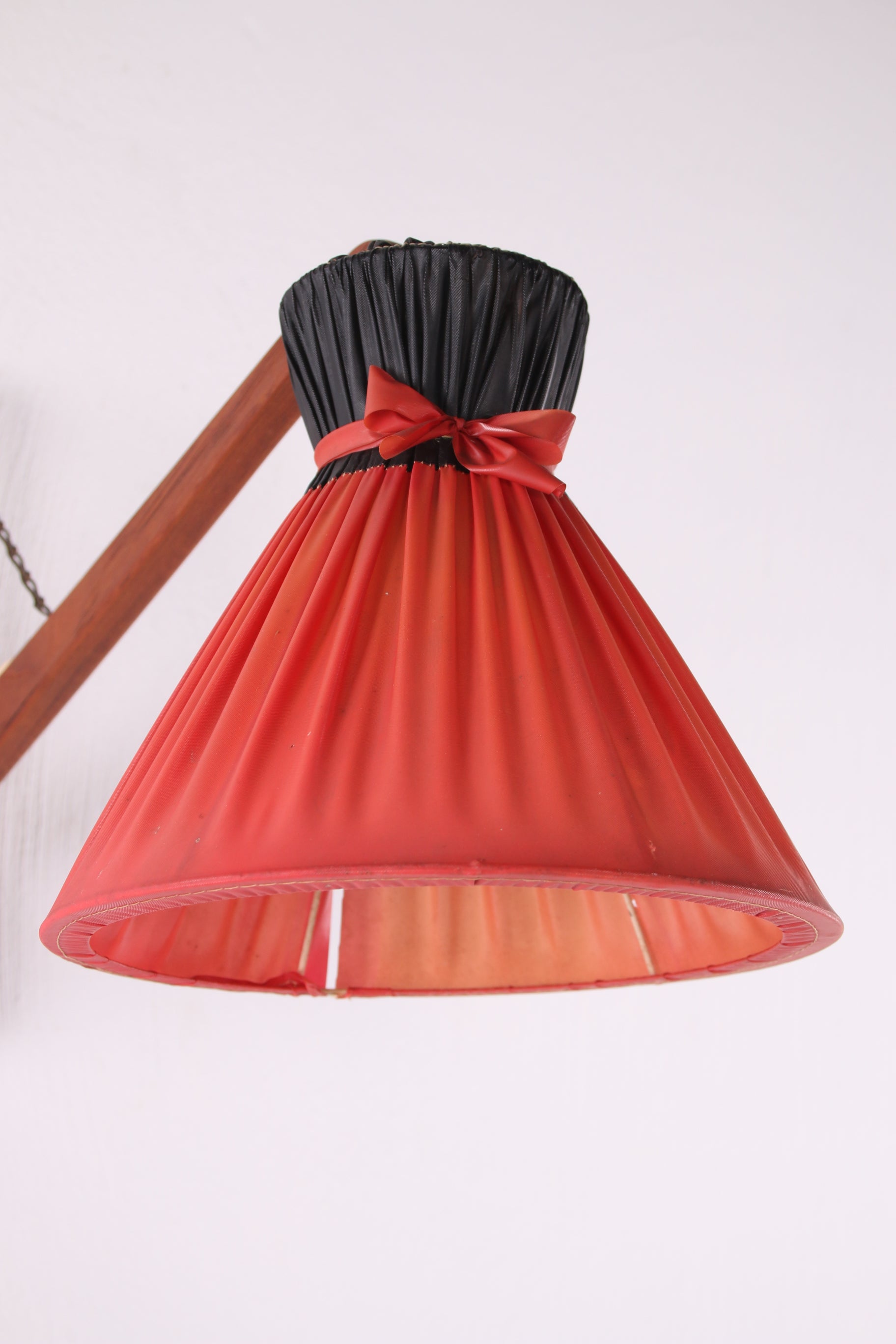Deens Design Wandlampje met orginelen kap jaren60 zijkant