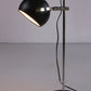 Zwart metalen verstelbaar bureaulampje uit Denemarkenzijkant licht aan