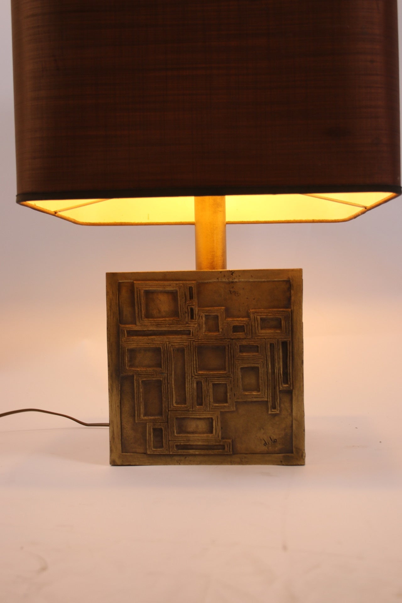 Design Bronzen Lampen Voet Delo gemerkt detail voetstuk voorkant
