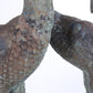 Twee grote bronzen kraanvogels in Hollywood Regency stijl jaren 70 detail veren