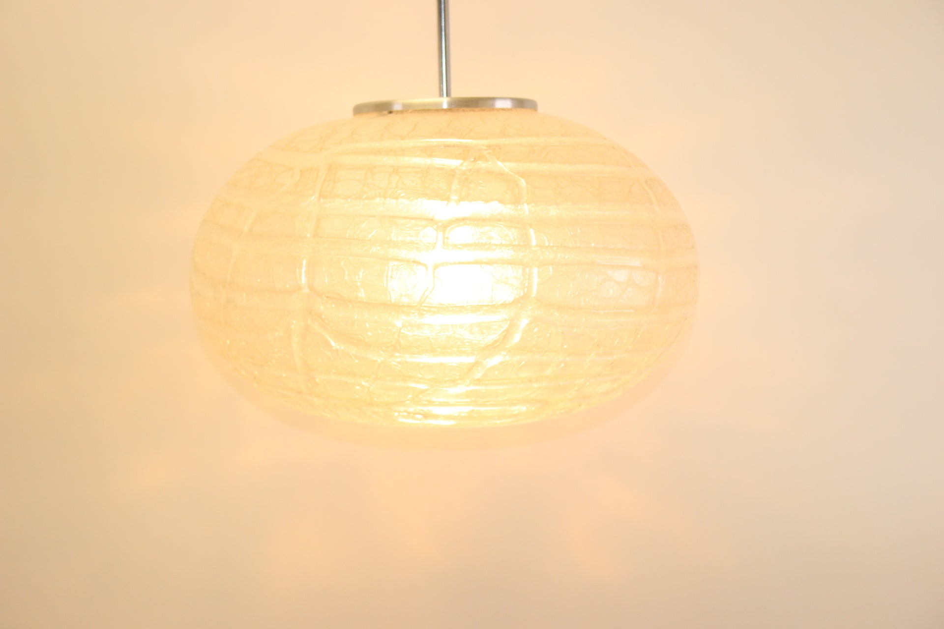 Mid Century Doria Space age ovale platte glas hanglamp