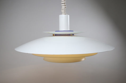 Vintage Witte deense hanglamp van Form Light,1960 Denemarken.