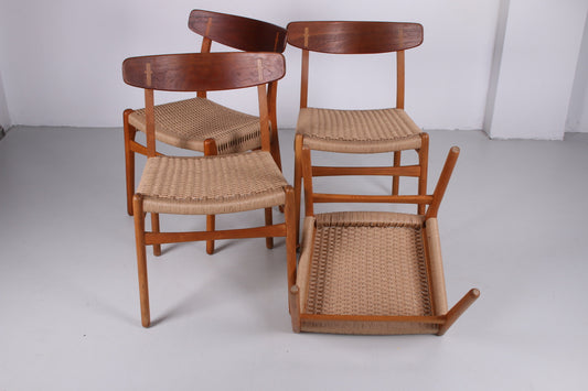 Set of 4 Hans Wegner diningchairs model CH23
