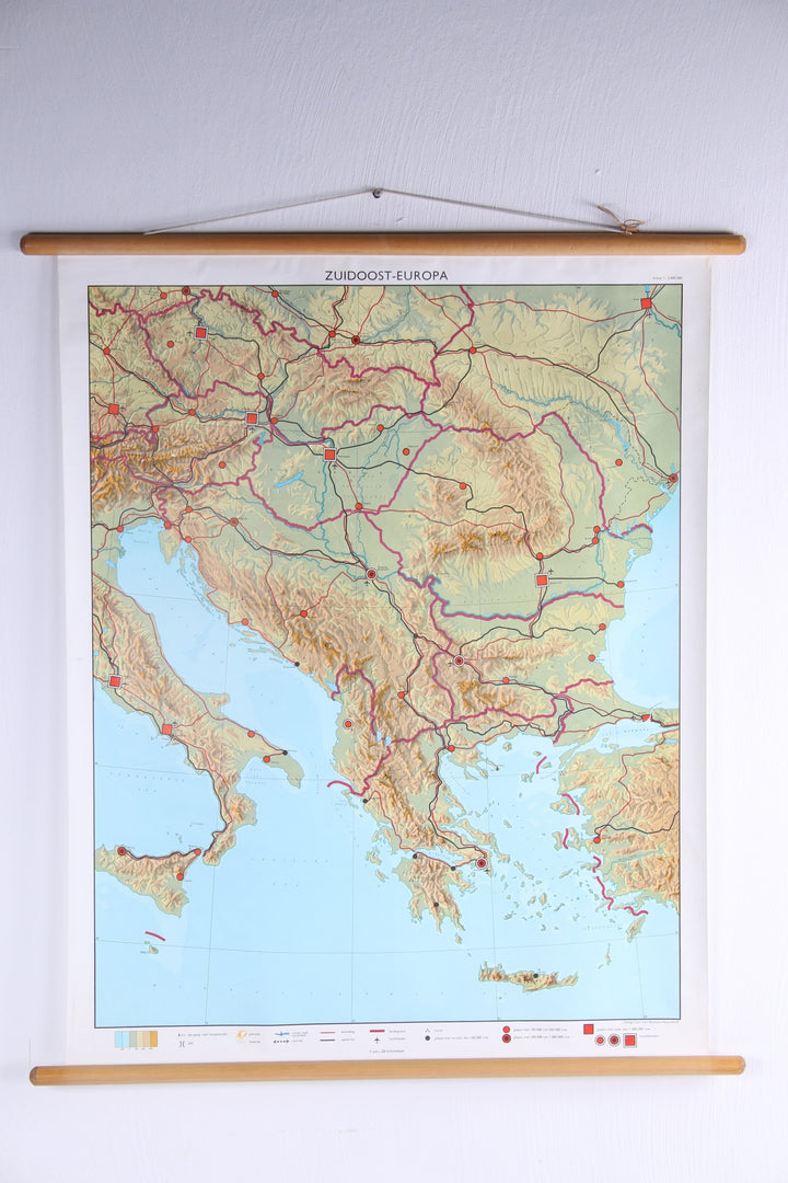 Vintage landkaart op linnen Zuid Oost Europa jaren60s voorkant