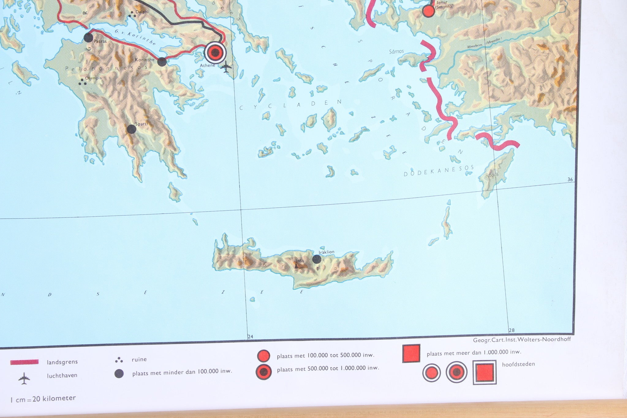 Vintage landkaart op linnen Zuid Oost Europa jaren60s detail onder