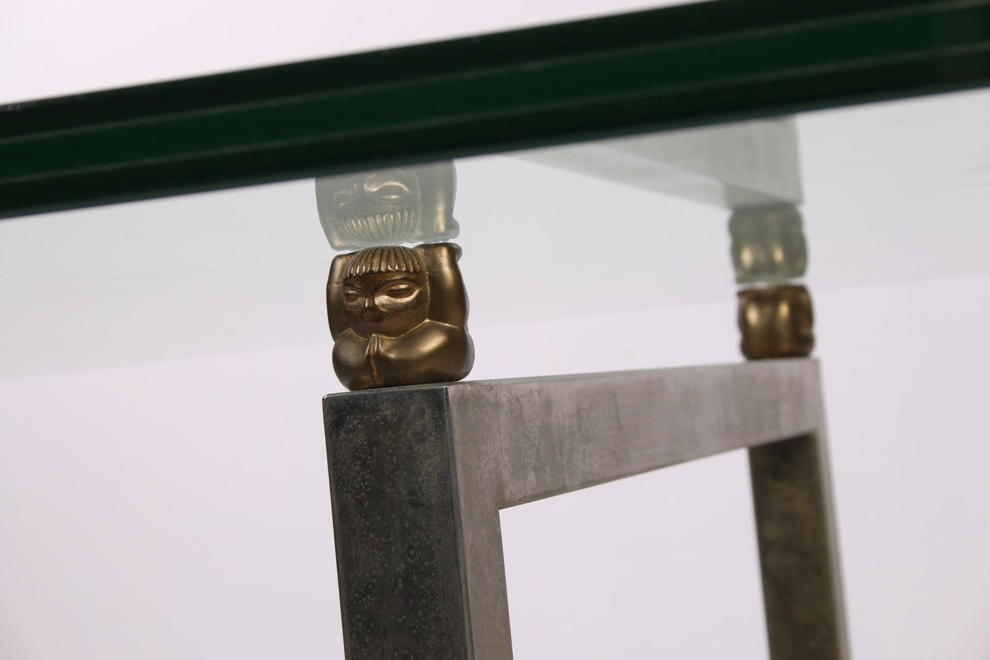 Peter Ghyczy glazen salontafel met roestvrij stalen frame Biri T29 detail tafelpoot