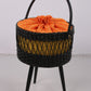 Zwart pitriet naaigarnituur mandje met deksel en mooi hengsel 60 voorkant