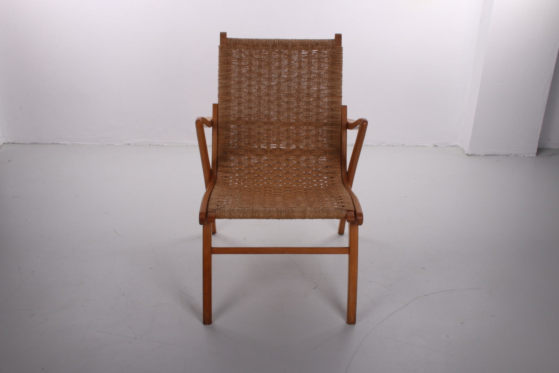 Vintage fauteuil met touw uit de jaren 60 voorkant