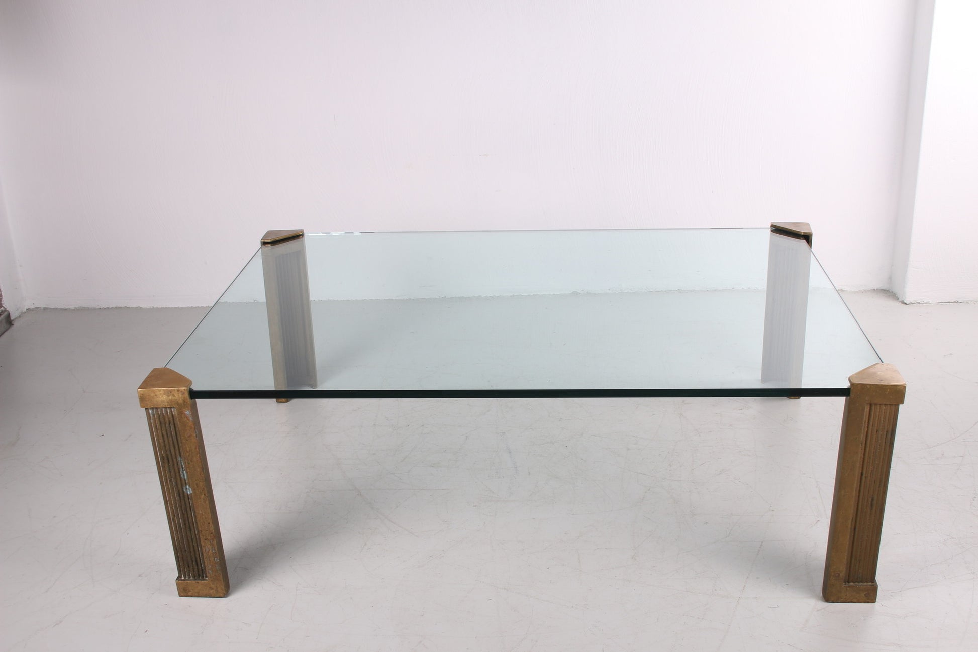 Salontafel T14 design van Peter Ghyczy jaren 70 hoogte, 40 cm voorkant