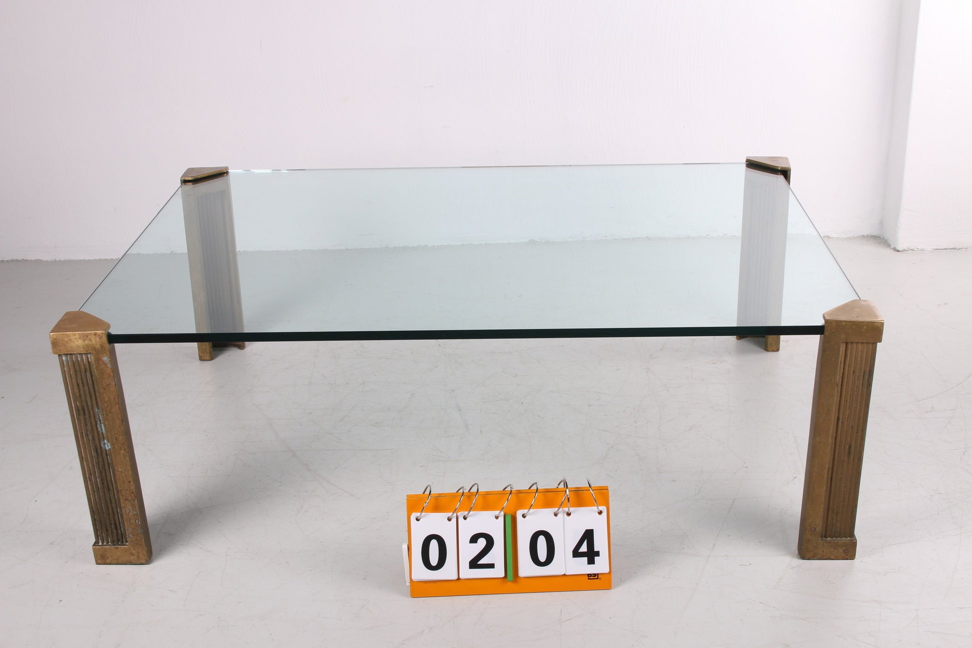 Salontafel T14 design van Peter Ghyczy jaren 70 hoogte, 40 cm voorkant