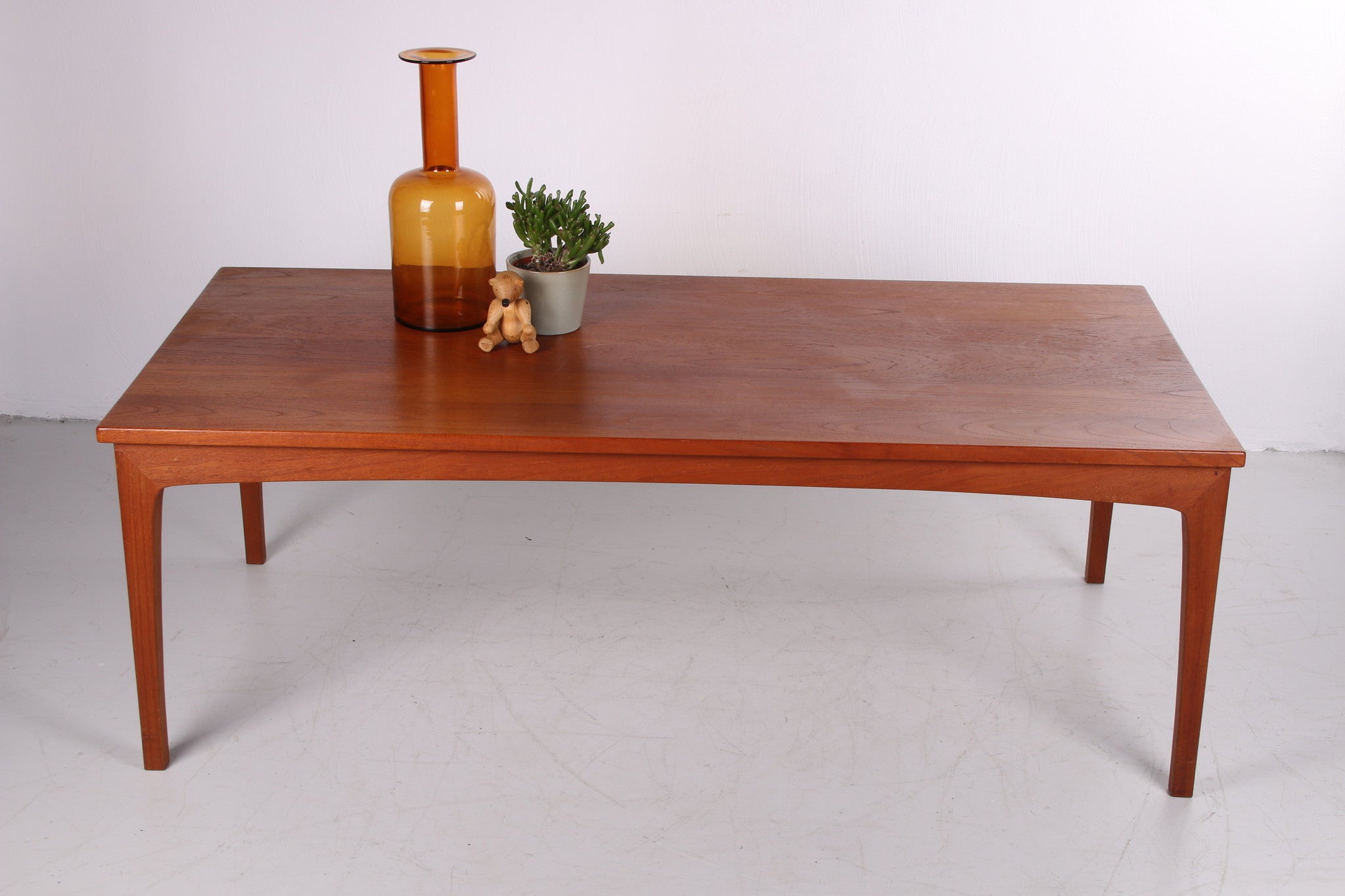 Deense design salontafel in teakhout van Niels Bach sfeerfoto